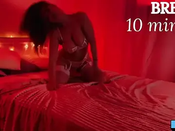 Stripchat Adult Webcam of Emily_Gin