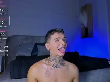 Stripchat Live Porn of Ian_Castillo_