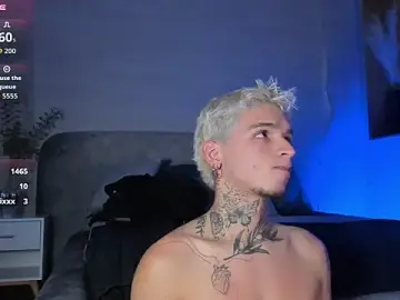 Stripchat Best live sex cam show of Ian_Castillo_