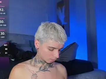 Stripchat Live Porn of Ian_Castillo_