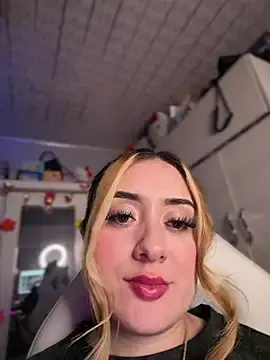 Stripchat Watch Live Sex Cams of Sam_Thompsoon_