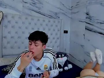 Stripchat Adult Webcams of Ari_and_Storm