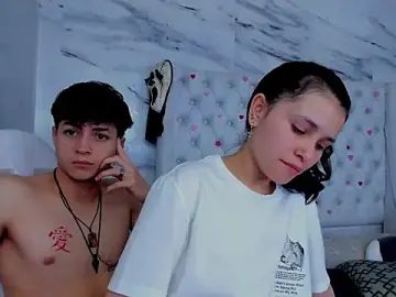 Stripchat Live Porn of Ari_and_Storm