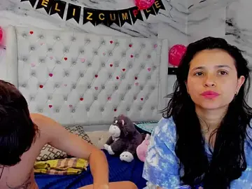 Stripchat Sex Cam of Ari_and_Storm