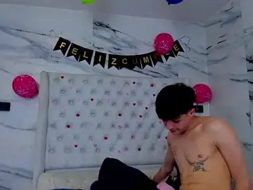 Stripchat Live Porn of Ari_and_Storm