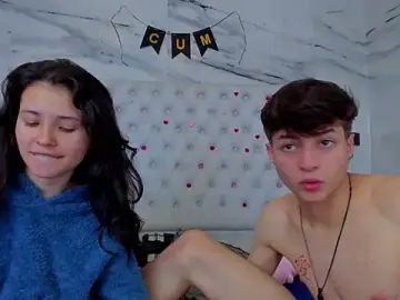 Stripchat Live Sex Cam of Ari_and_Storm