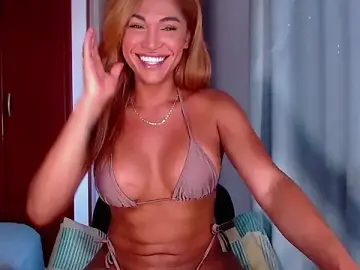 Stripchat Free Porn Cam of TastyTrap_18