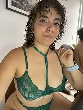 Stripchat Live Sex Cam of Emma_Wish