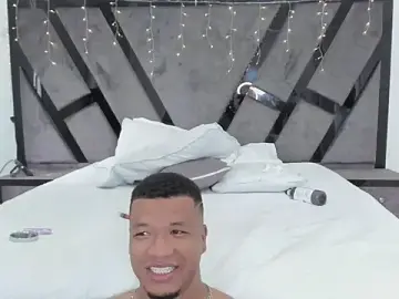 Stripchat Adult Video Chat of AnnieAndStefan