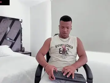 Stripchat Nude Webcam of AnnieAndStefan