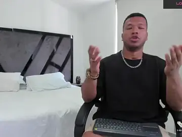 Stripchat Nude Webcam of AnnieAndStefan