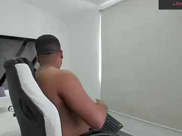 Stripchat Nude Webcam of AnnieAndStefan