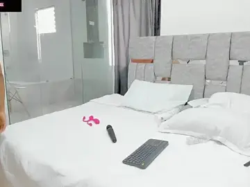 Stripchat Watch Live Sex Cams of AnnieAndStefan