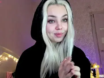 Stripchat Sex Cam of LillyMoure_