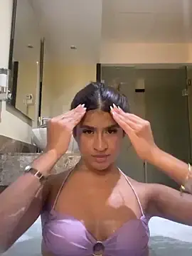 Stripchat Free Live Porn of Elise_Diamond