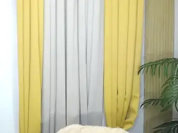 Stripchat Live Sex Cam of HeavenlyStarlight
