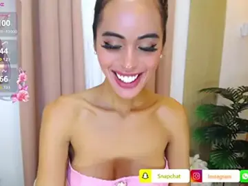 Stripchat Free Porn Cam of HeavenlyStarlight
