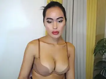 Stripchat Adult Webcam of Seductive_3scort