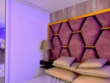 Stripchat Free Porn Cam of Charlotte_Myers